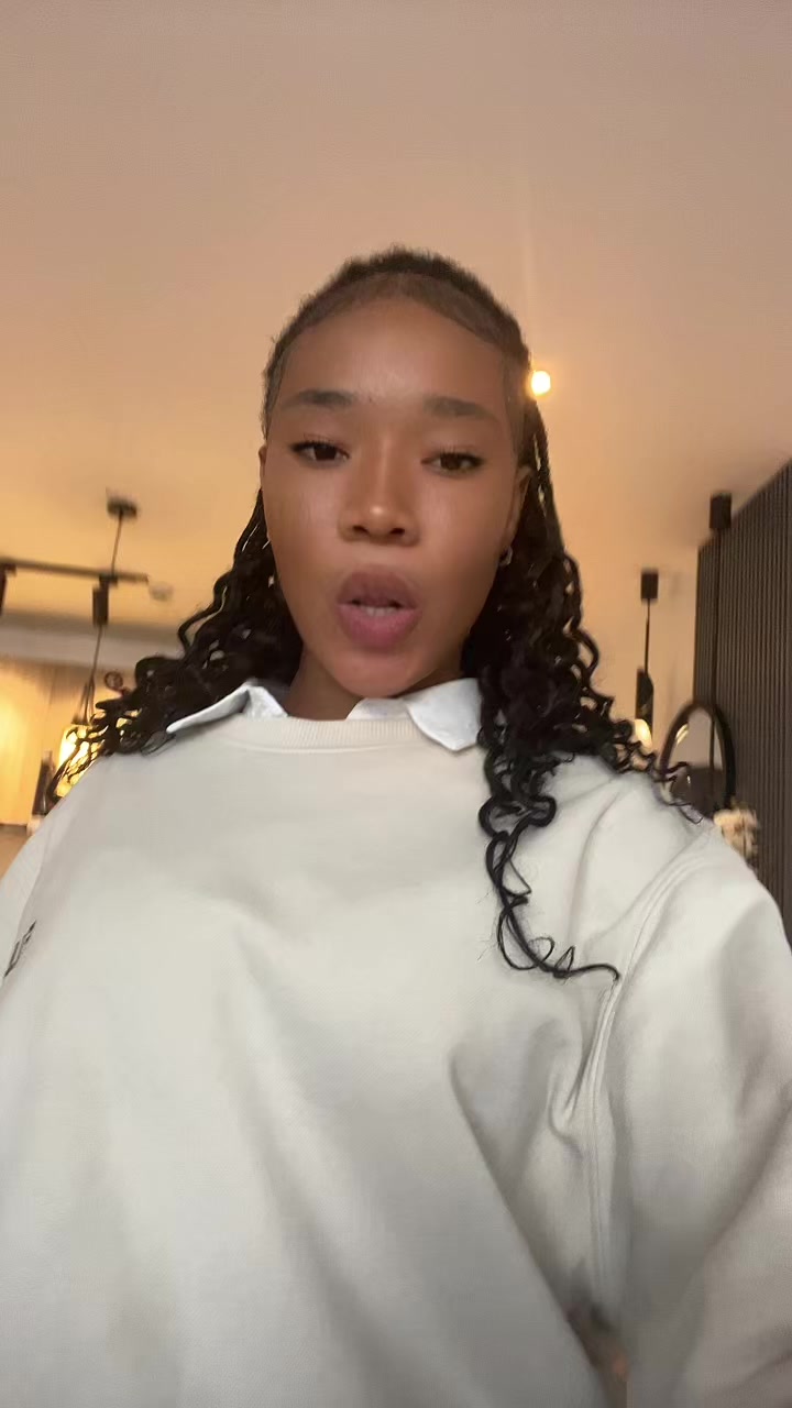 @phania🦋