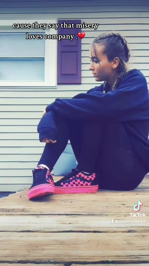 @christina🤍