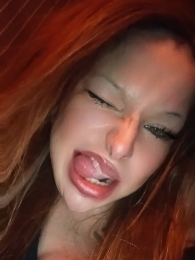 @UrNaughtyLilStepSis♡
