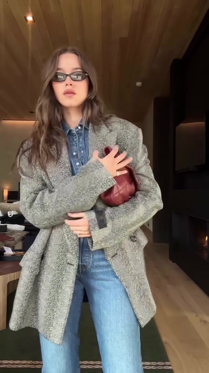 @valerialipovetsky