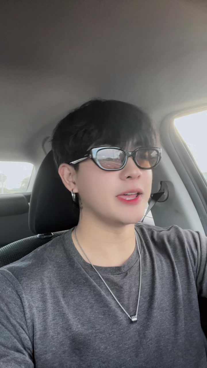 @เพชร ธรวะ