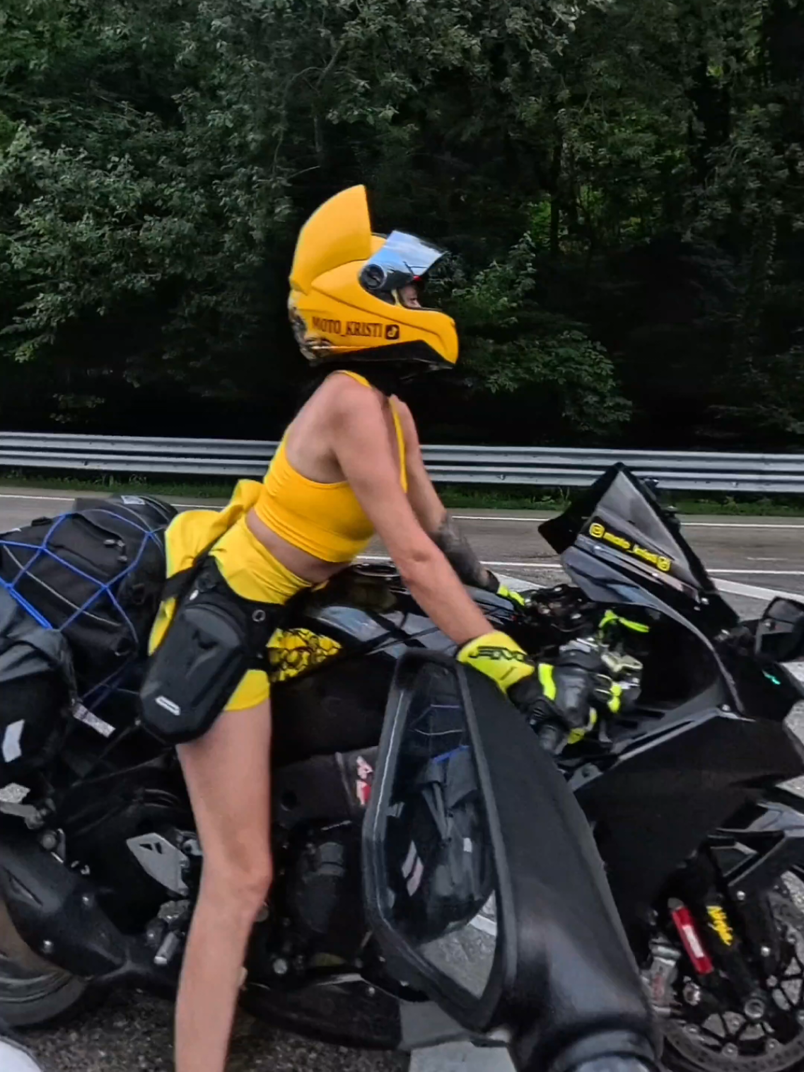 @𝐌𝐎𝐓𝐎_𝐊𝐑𝐈𝐒𝐓𝐈 🏍️👑