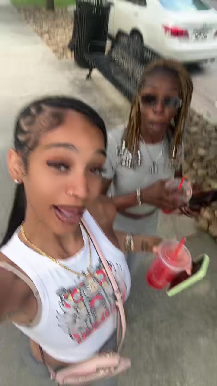 @itsogliyah