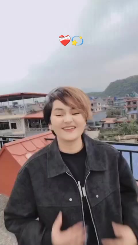 @🐼