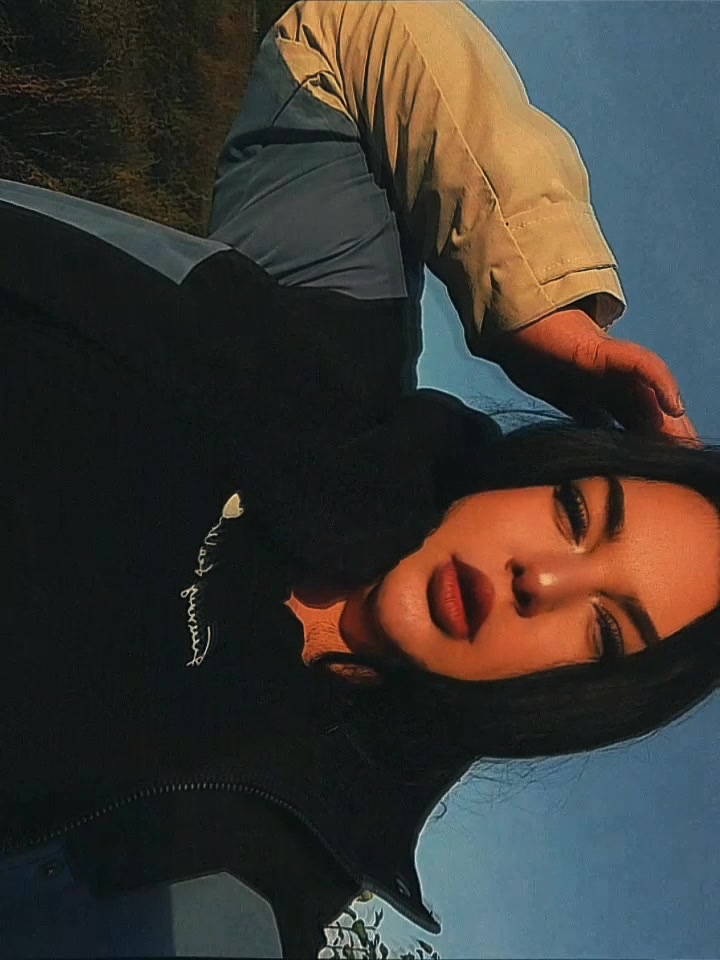 @♡𝓐𝓷𝓰𝓮𝓵𝓲𝓷𝓪♡