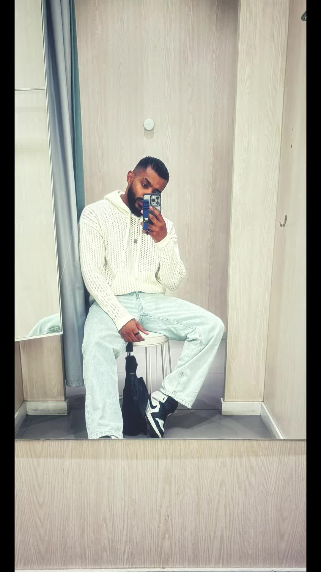 @Veeto