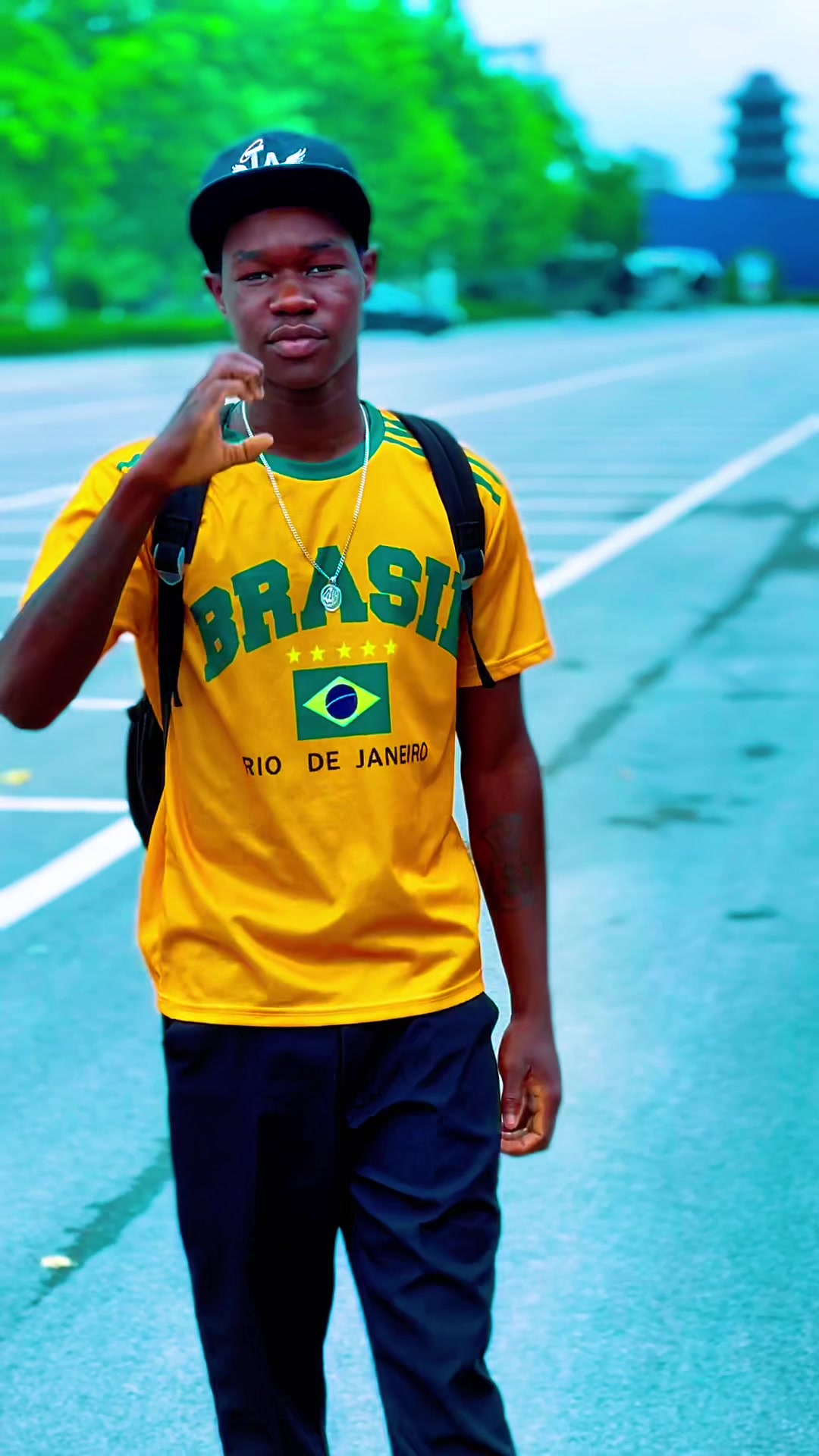 @VICTOR FOX🦊🇺🇬🇯🇲