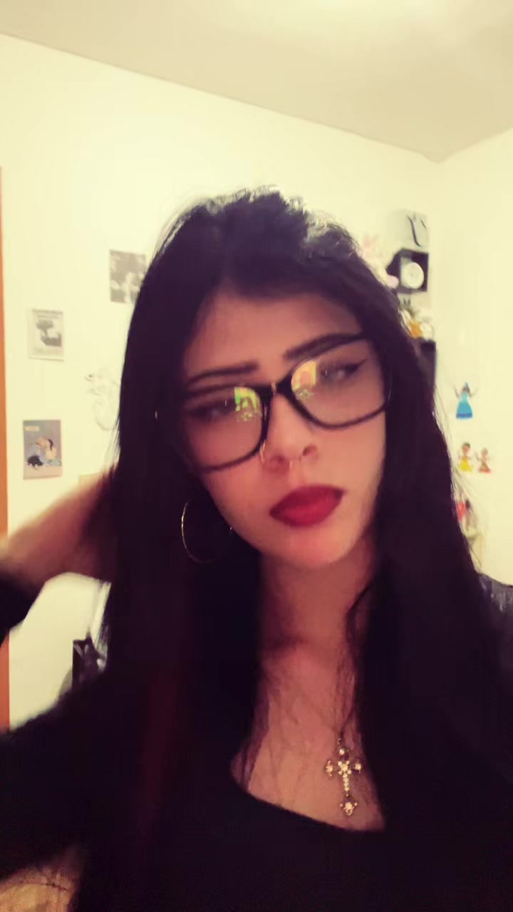 @letícia ✮⋆˙☭