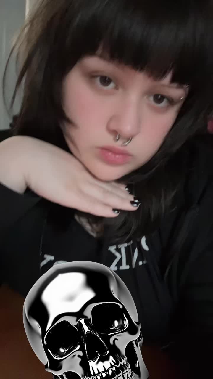 @angel🧟♀️