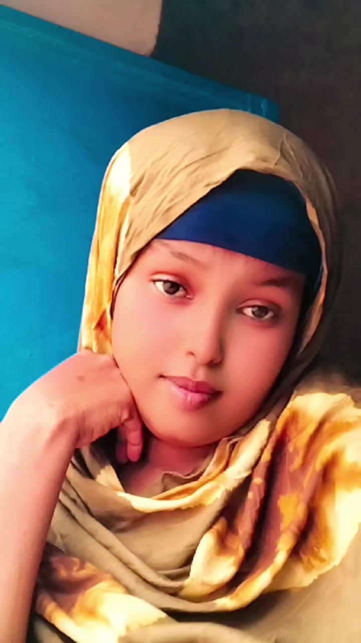@dhashi reer  ayaanle