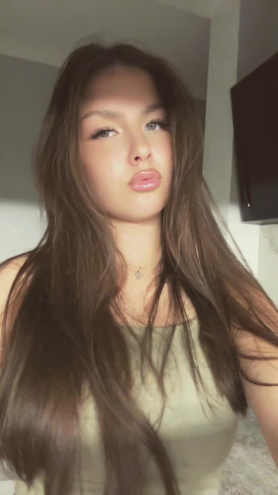 @<3