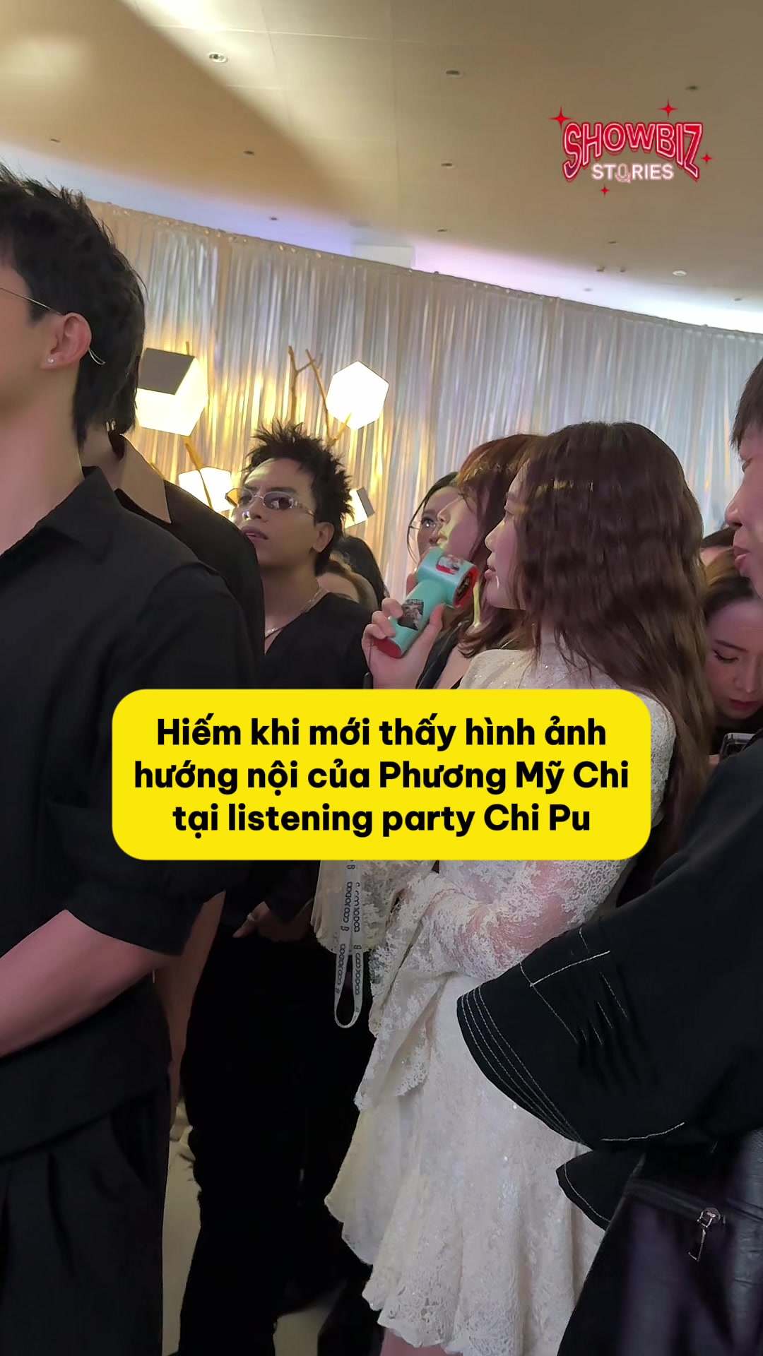 @Showbiz Stories