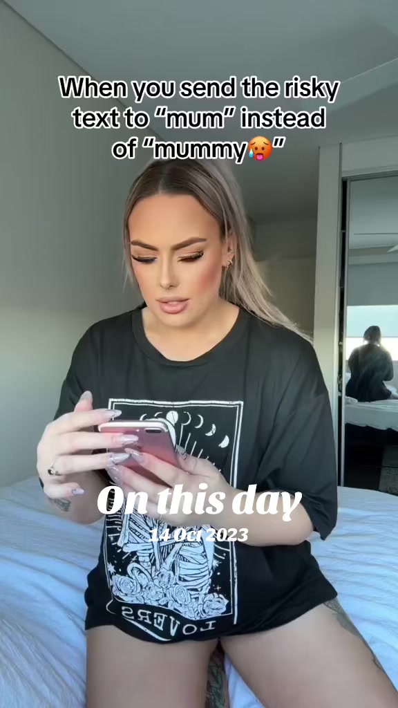 @LEASHBIAN 😈