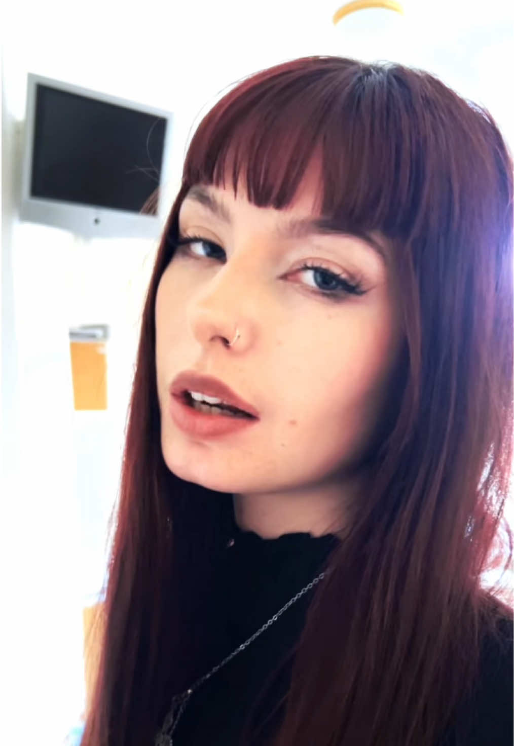 @‧₊˚✧VIV✧˚₊‧
