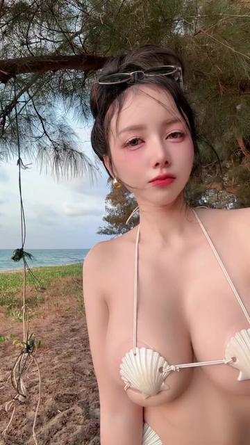 @ʙᴇᴀᴜᴛɪғᴜʟ ɢɪʀʟ 👙