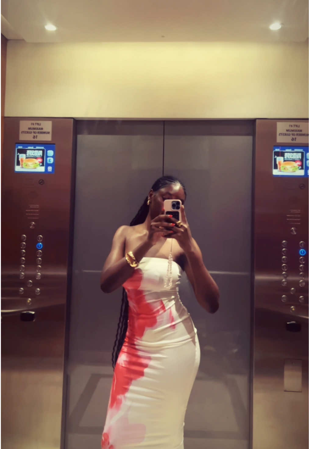 @sarahefere_