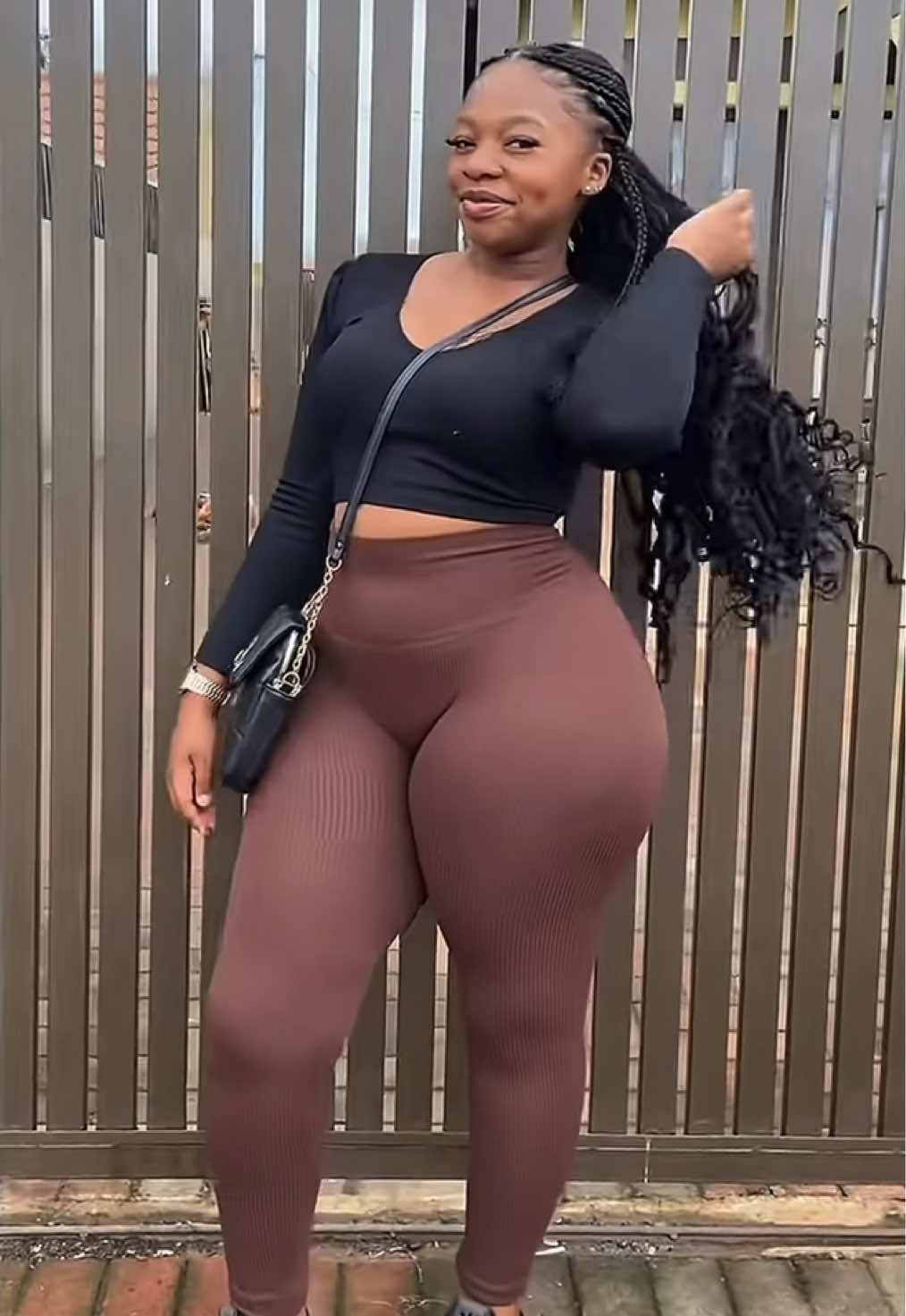 @melavue