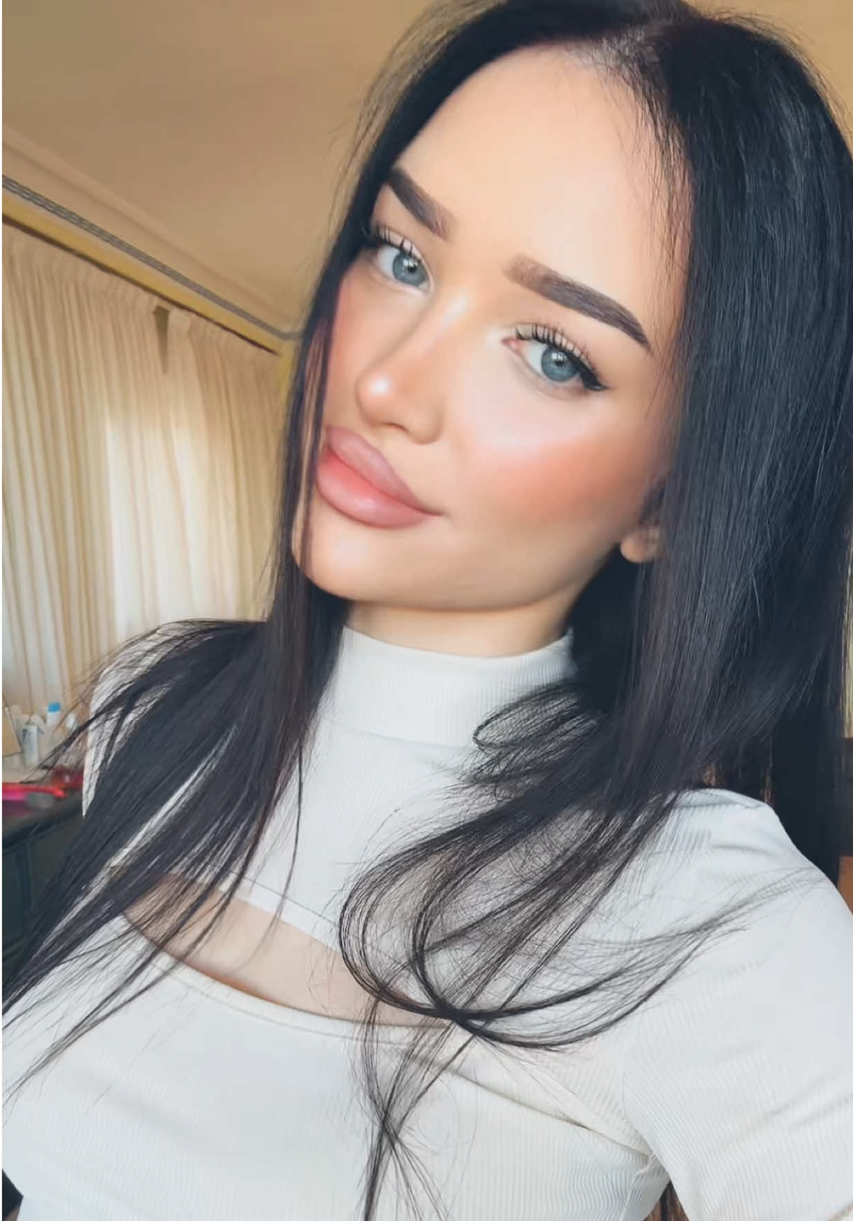 @𝒩𝒾𝓀𝒶