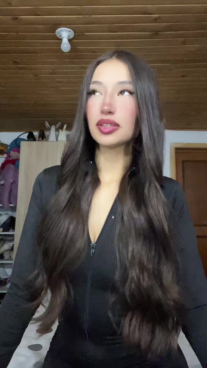 @𝐀𝐧𝐠𝐢𝐞 𝐕𝐚𝐧𝐞𝐬𝐚 ✨