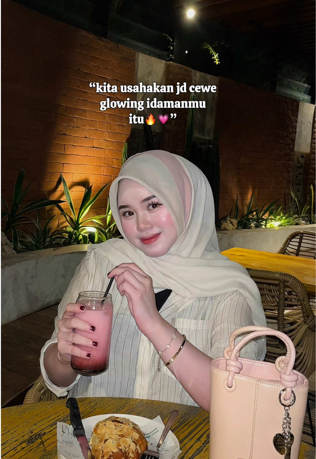 @Moonbee🌙🐝