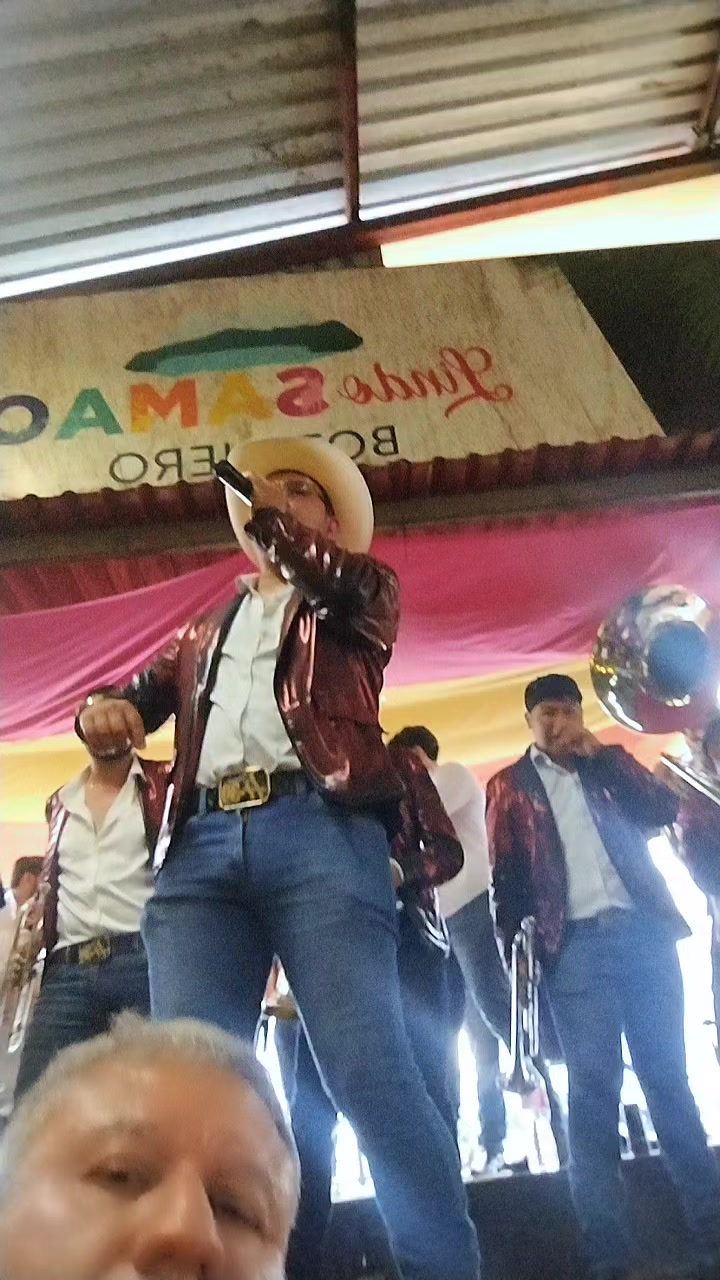@Mart&iacute;nez Le&oacute;n Luis A