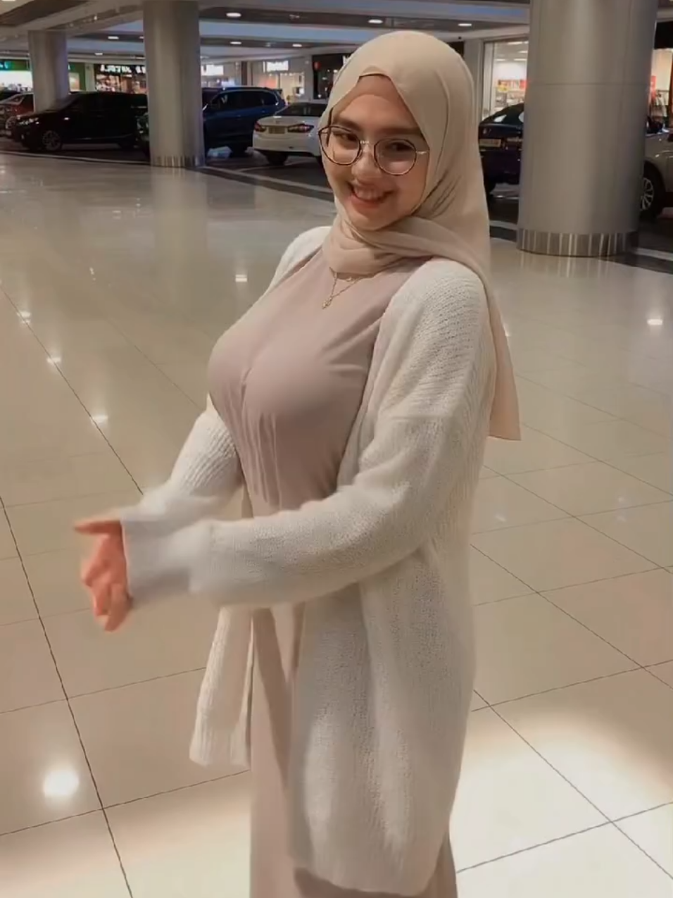 @ZAHRA ALINA