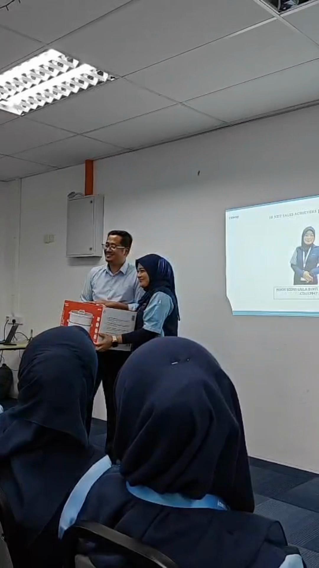 @IzaLaila 🎀🇲🇾