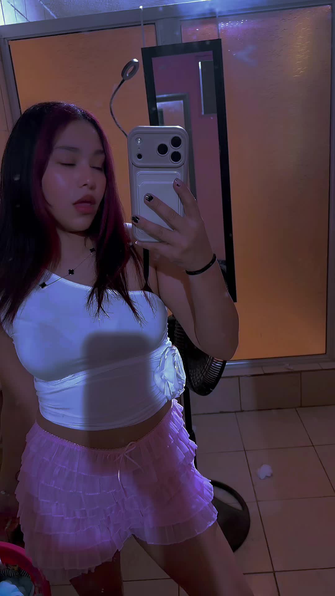 @Aly De Luna 🌙