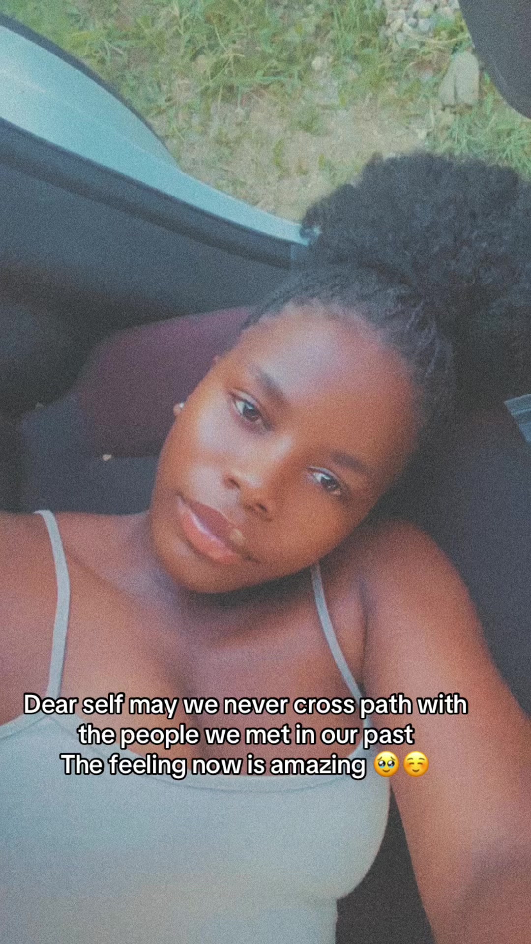 @CAPTION QUEEN 💙