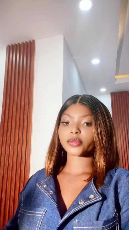 @CHRISTOU beautyplus 👩&zwj;🦰🖌️📸
