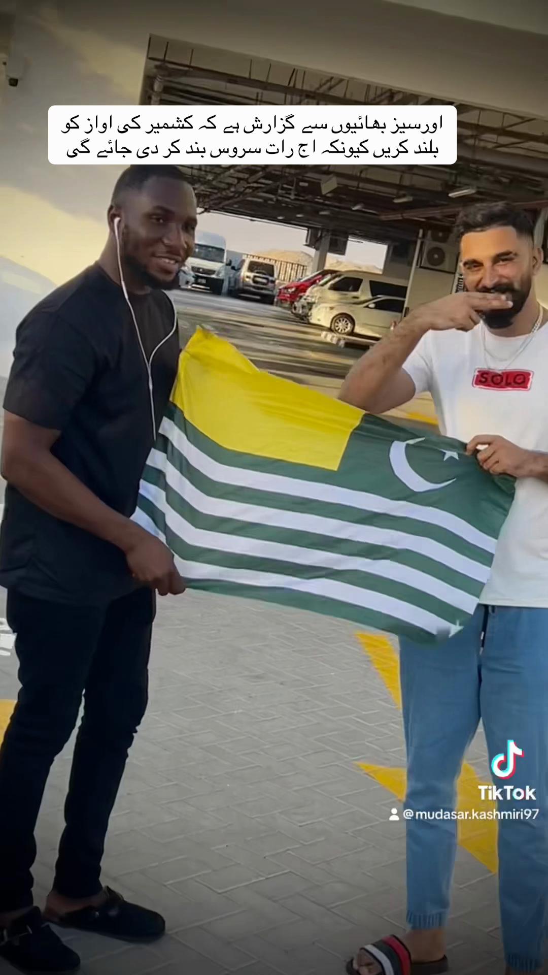 @Mu DA saR KasHm!Ri🇬🇧🇵🇰