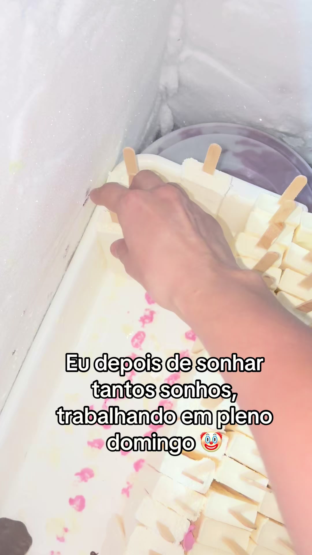 @claudianemarinho03
