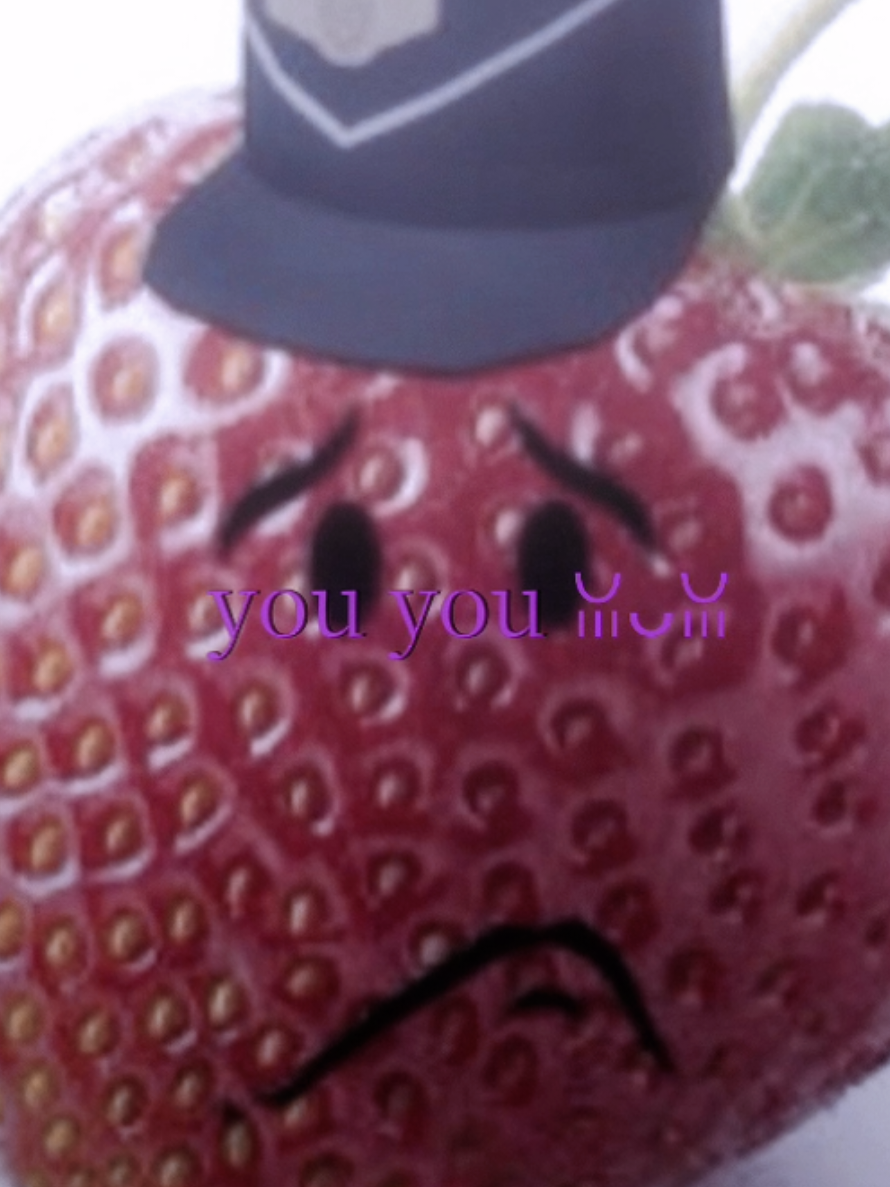 @☆&deg;&bull;< O_Q >&bull;&deg;☆