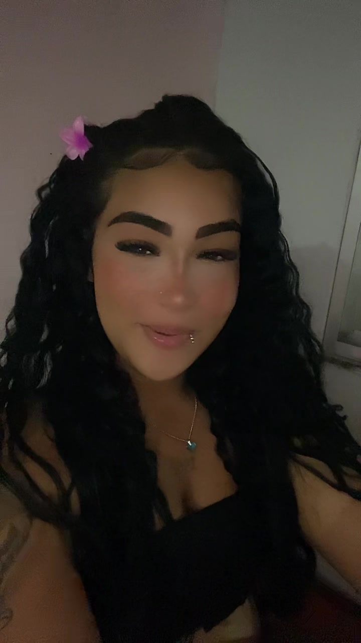@Aninha_07