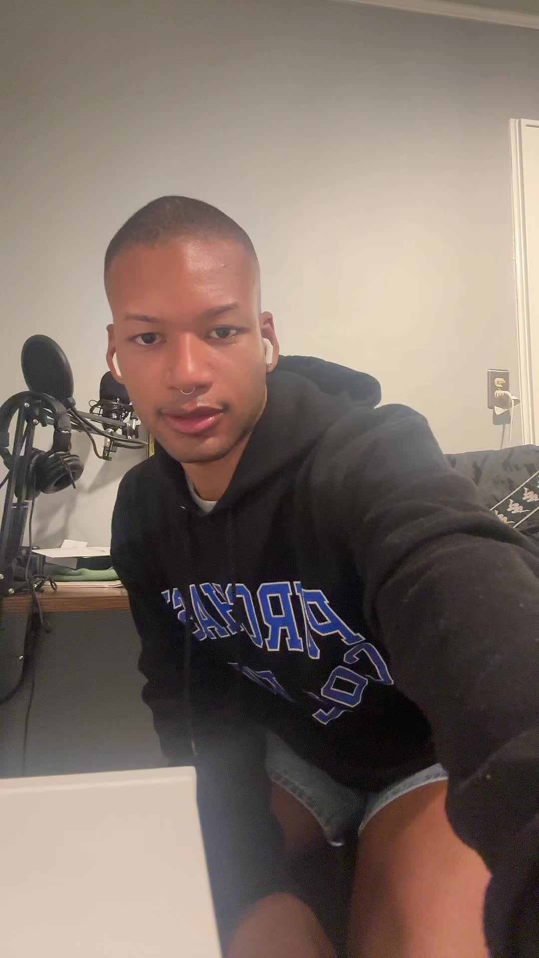 @Prettimasculine97