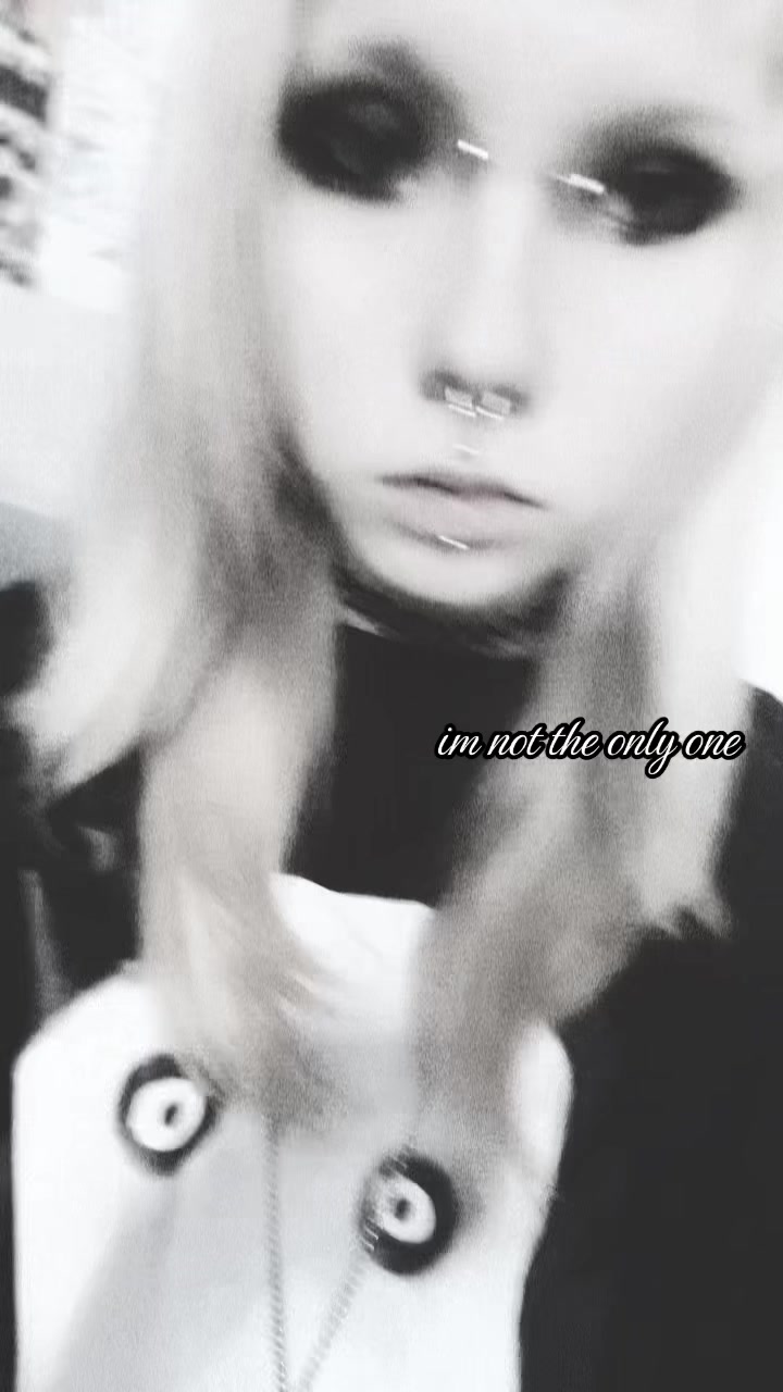 @× ШАРЛОТТА РАЙЗЕР ×