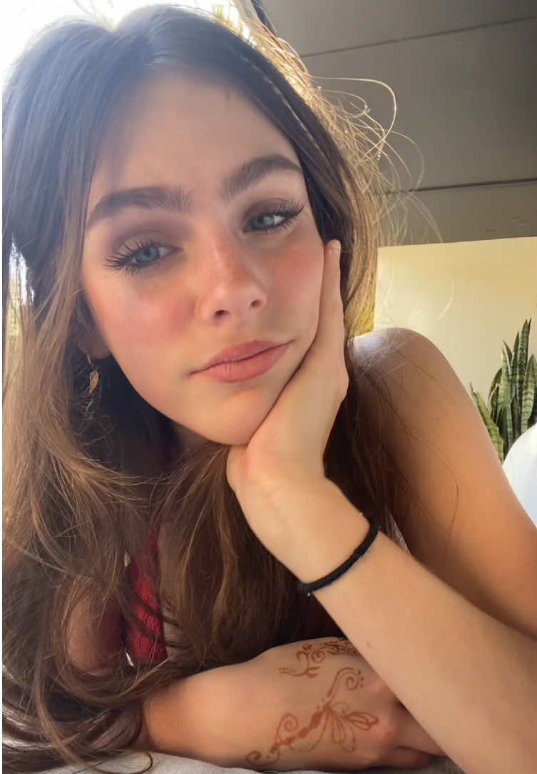 @scarlettishere