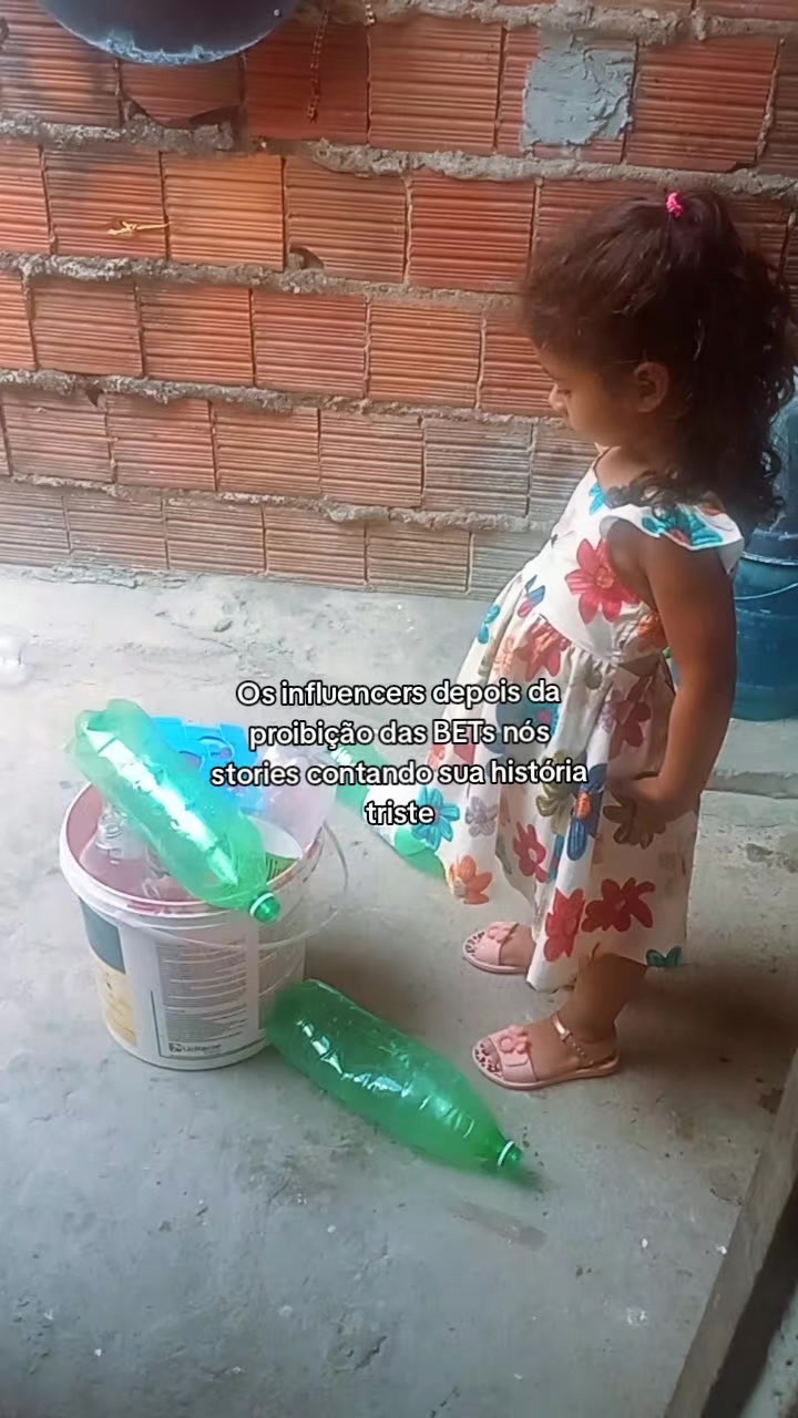 @scarlett_Estefane