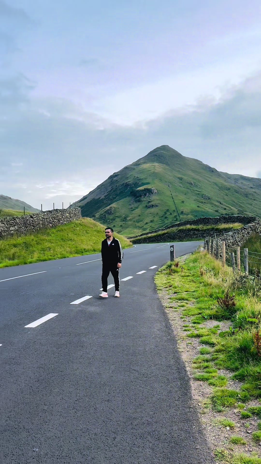 @Afaq Explores🇬🇧