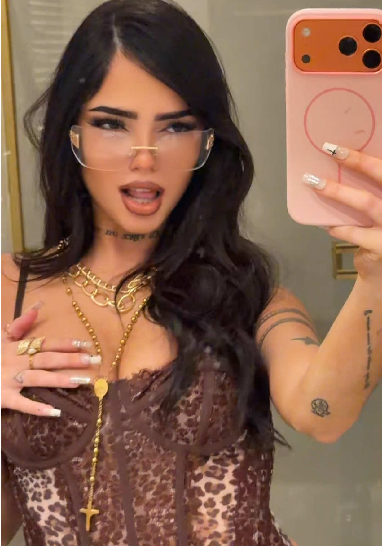 @Valentina Goldzen