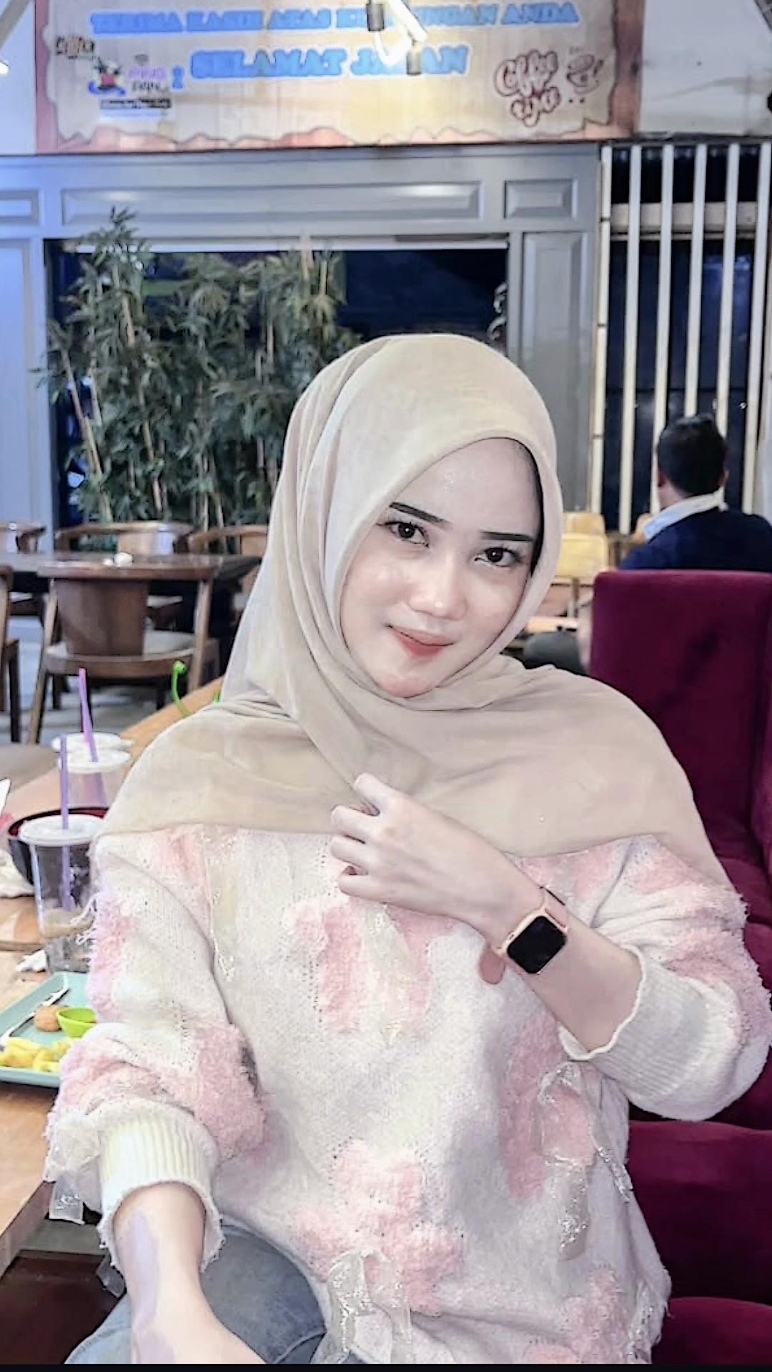 @anniputri5