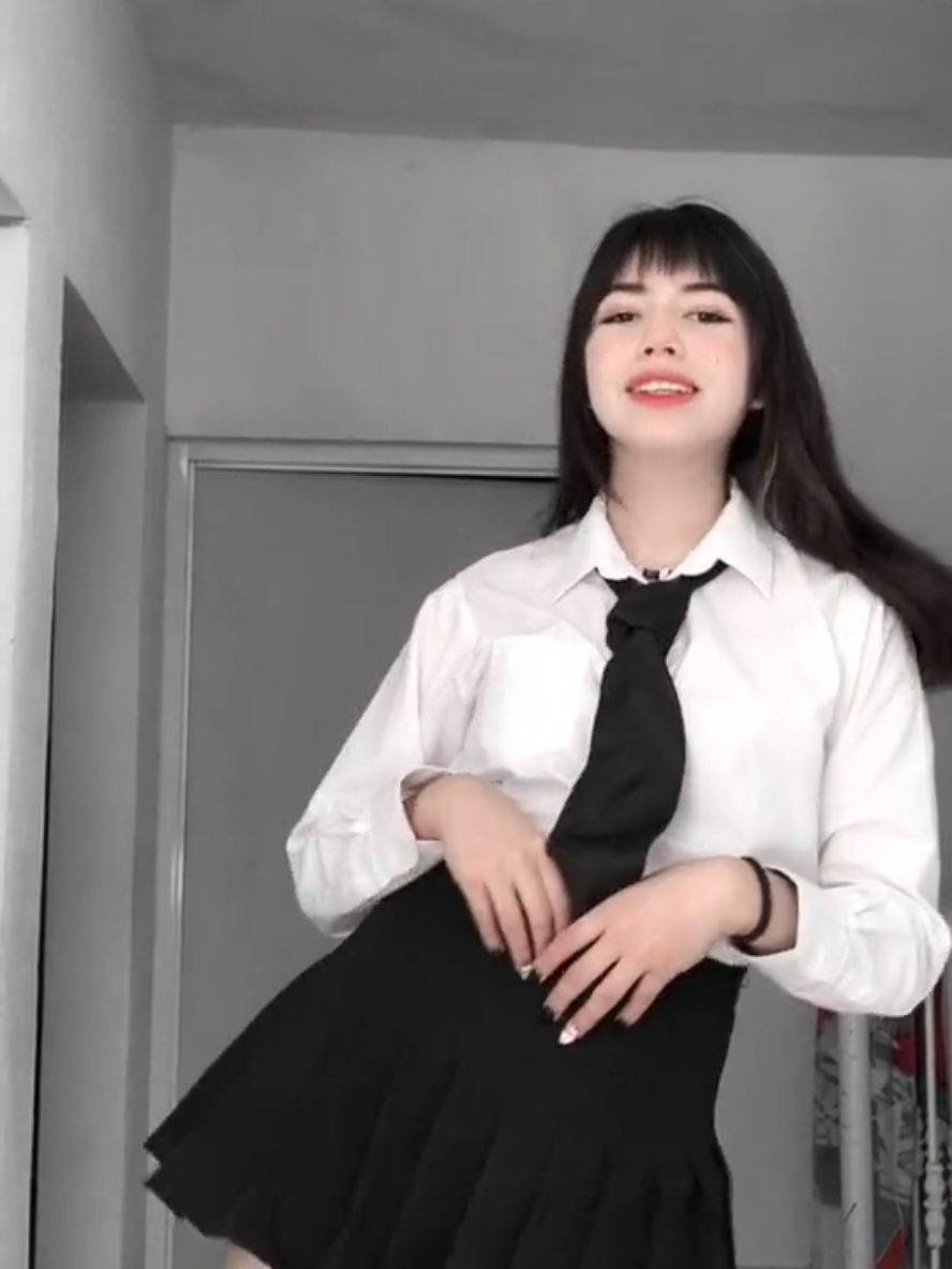 @𝐇𝐗𝐥𝐮𝐢𝐬𝐑𝐓4