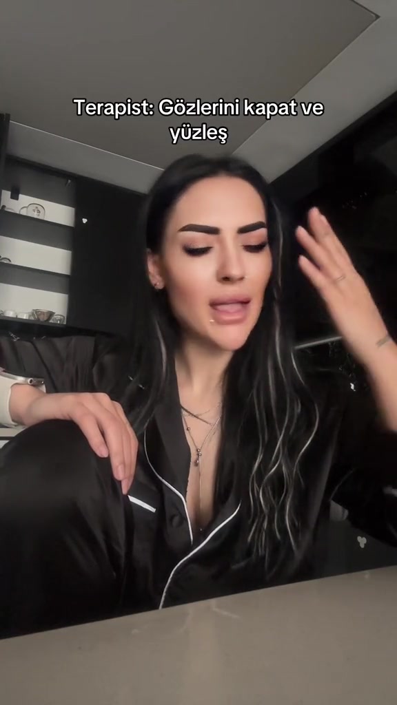 @kubrakartalliveeee