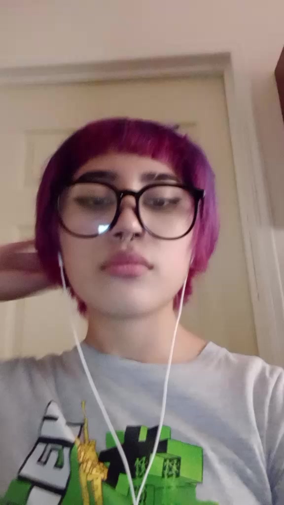 @NANA 👅