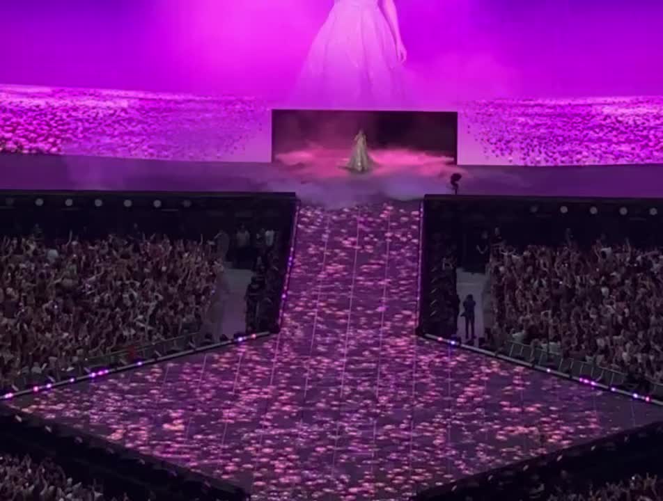 @𓂃꙳⋆videos from the eras tour