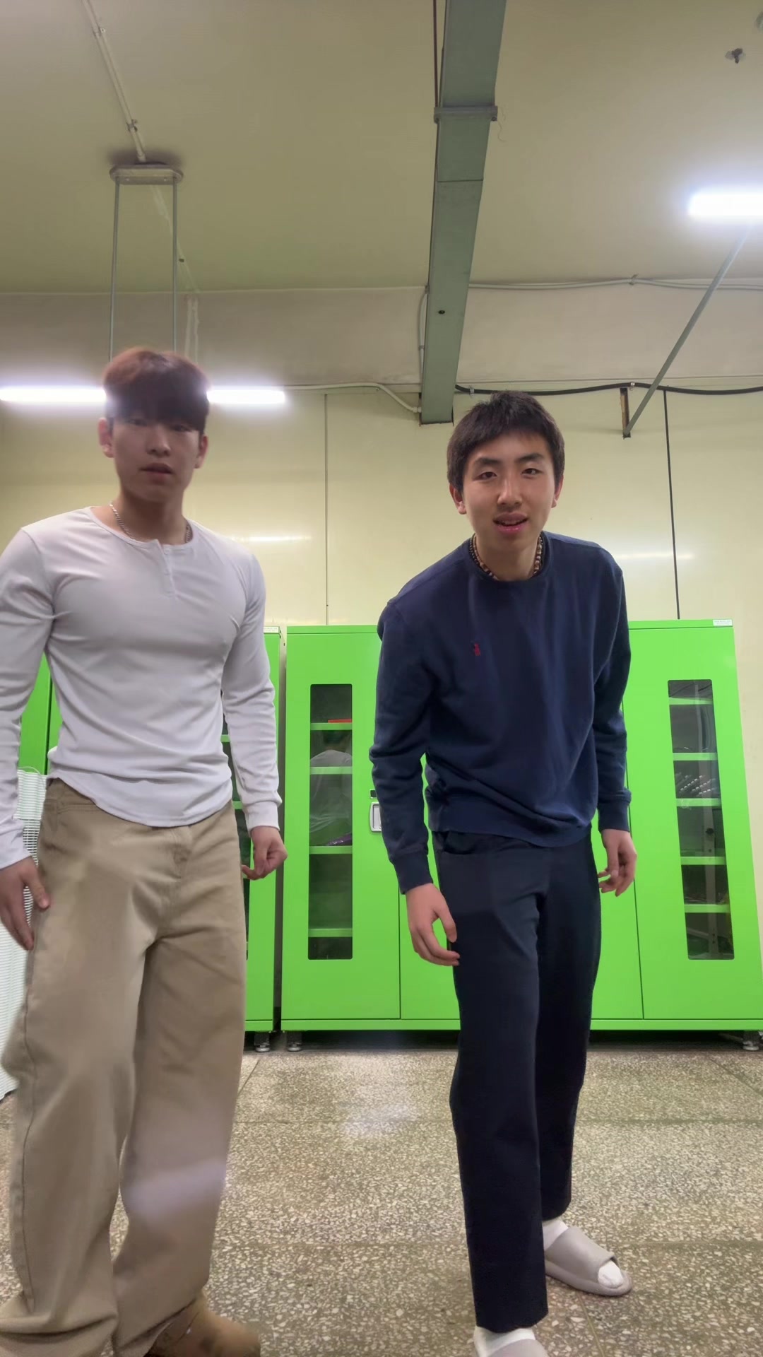 @9iuxxyu