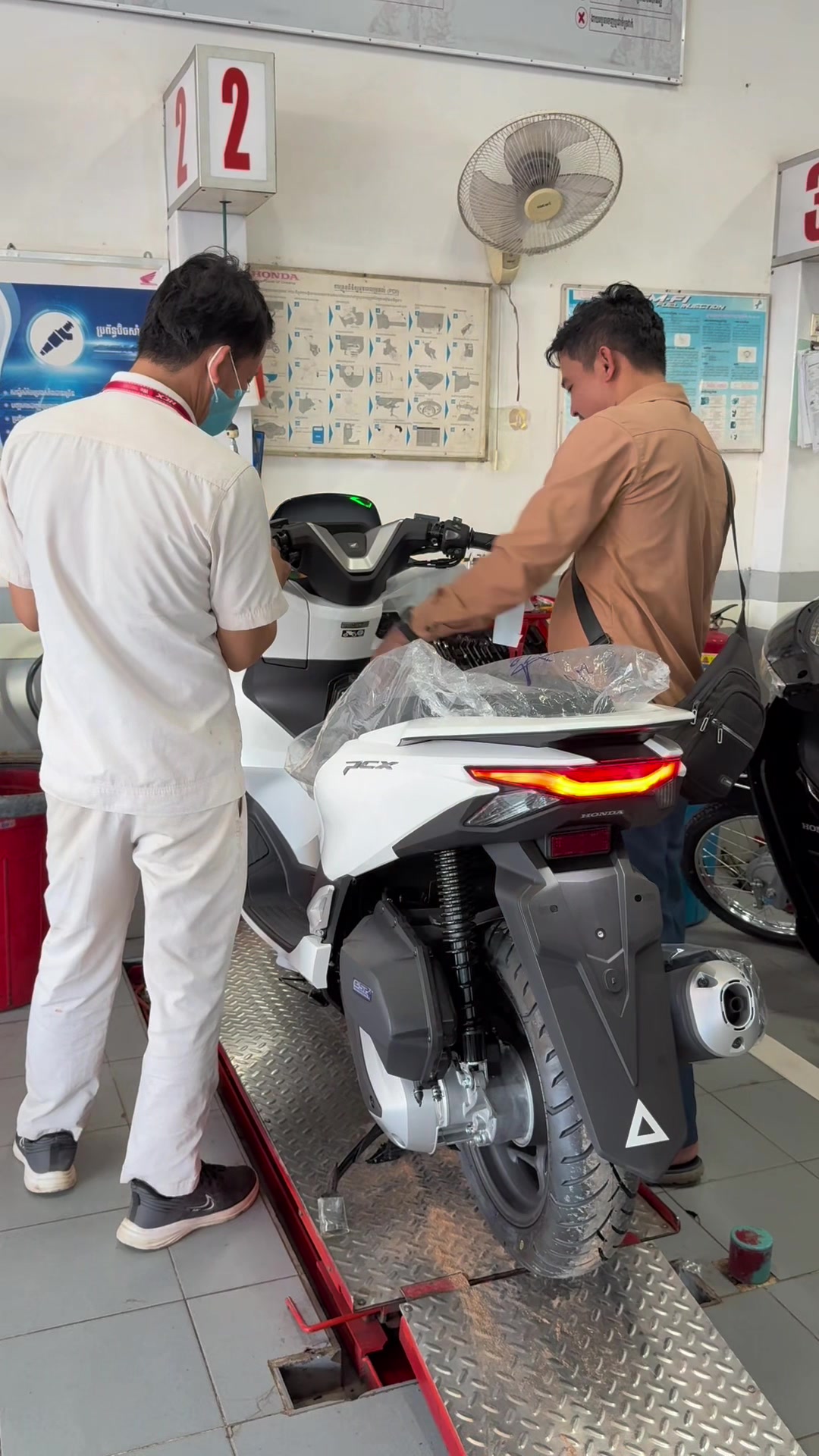 @Honda Lim Horng