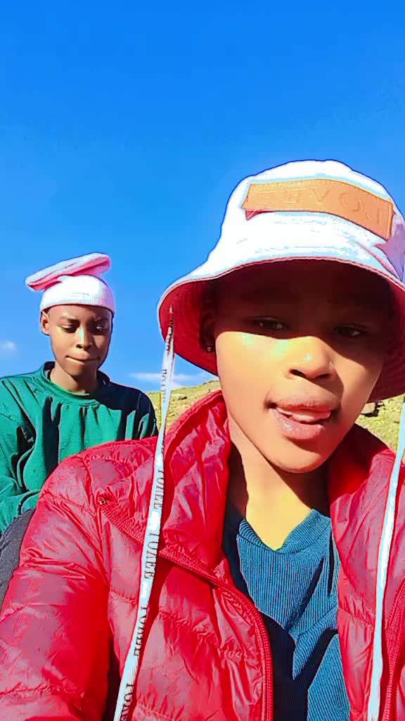 @Zanele Zee Snor