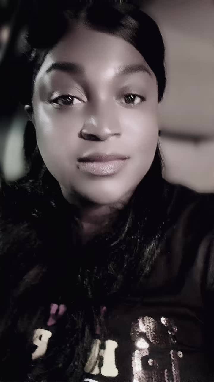 @Nora Marion (Queen) Rap Star