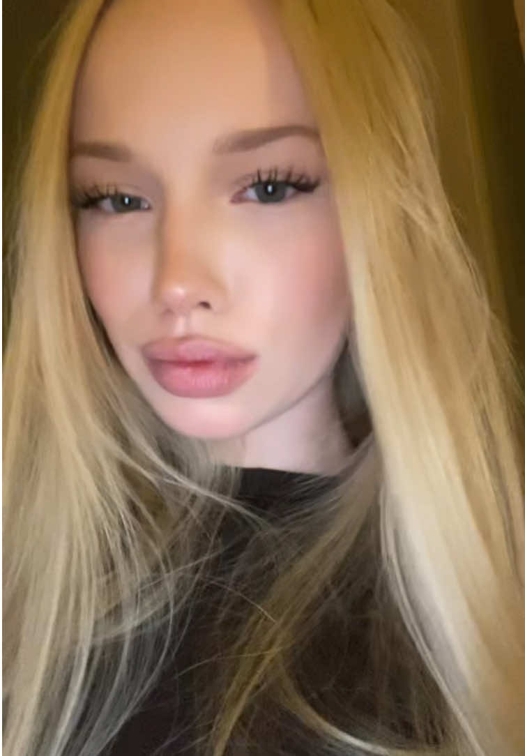 @vimolyyy